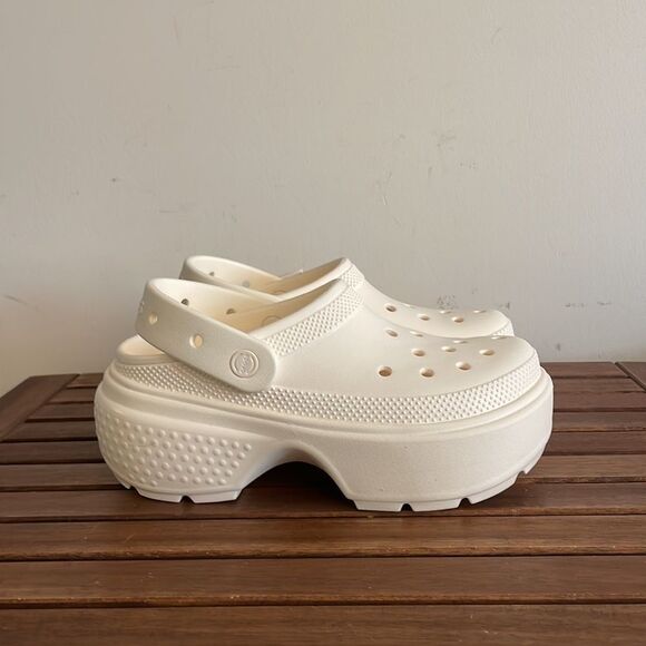 NWT Crocs Stomp Clog Chalk Women Size 8 Men Size 6(209347-0WV) - Picture 7 of 10